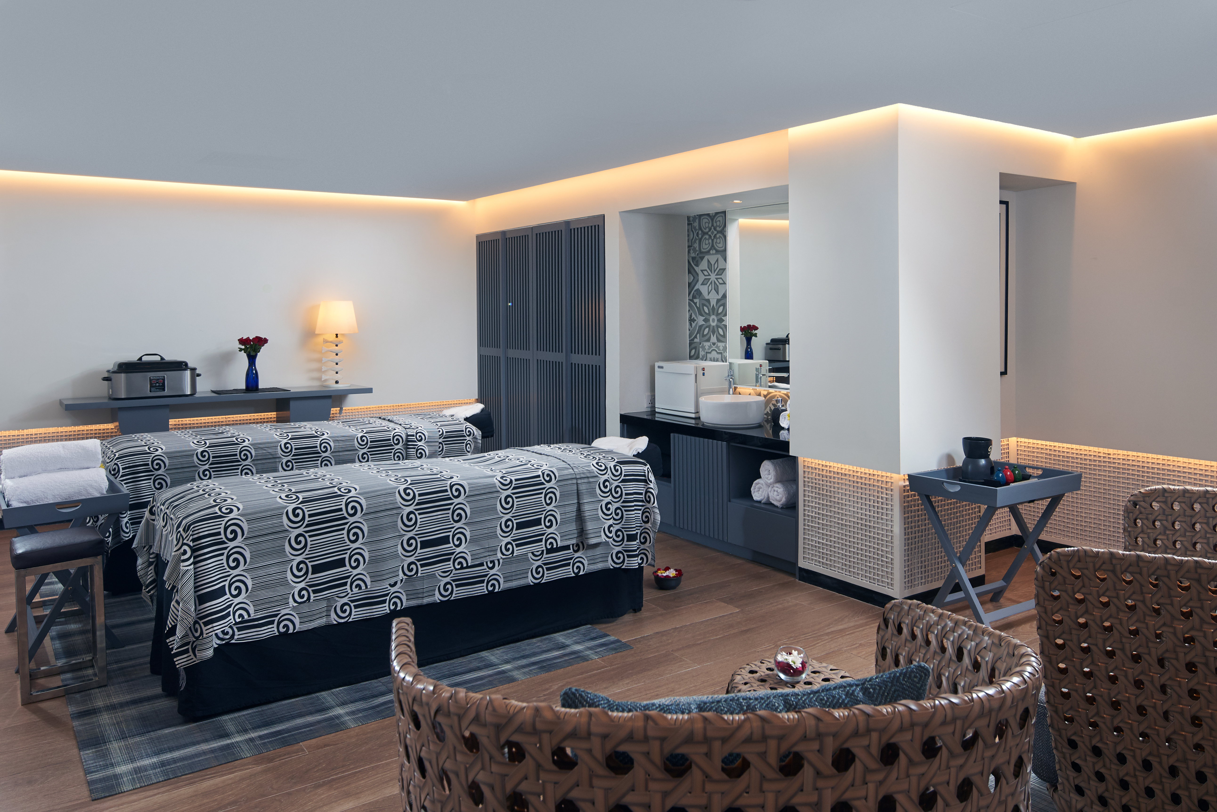 HRH Bali - Rock Spa Room Treatment 2.jpg