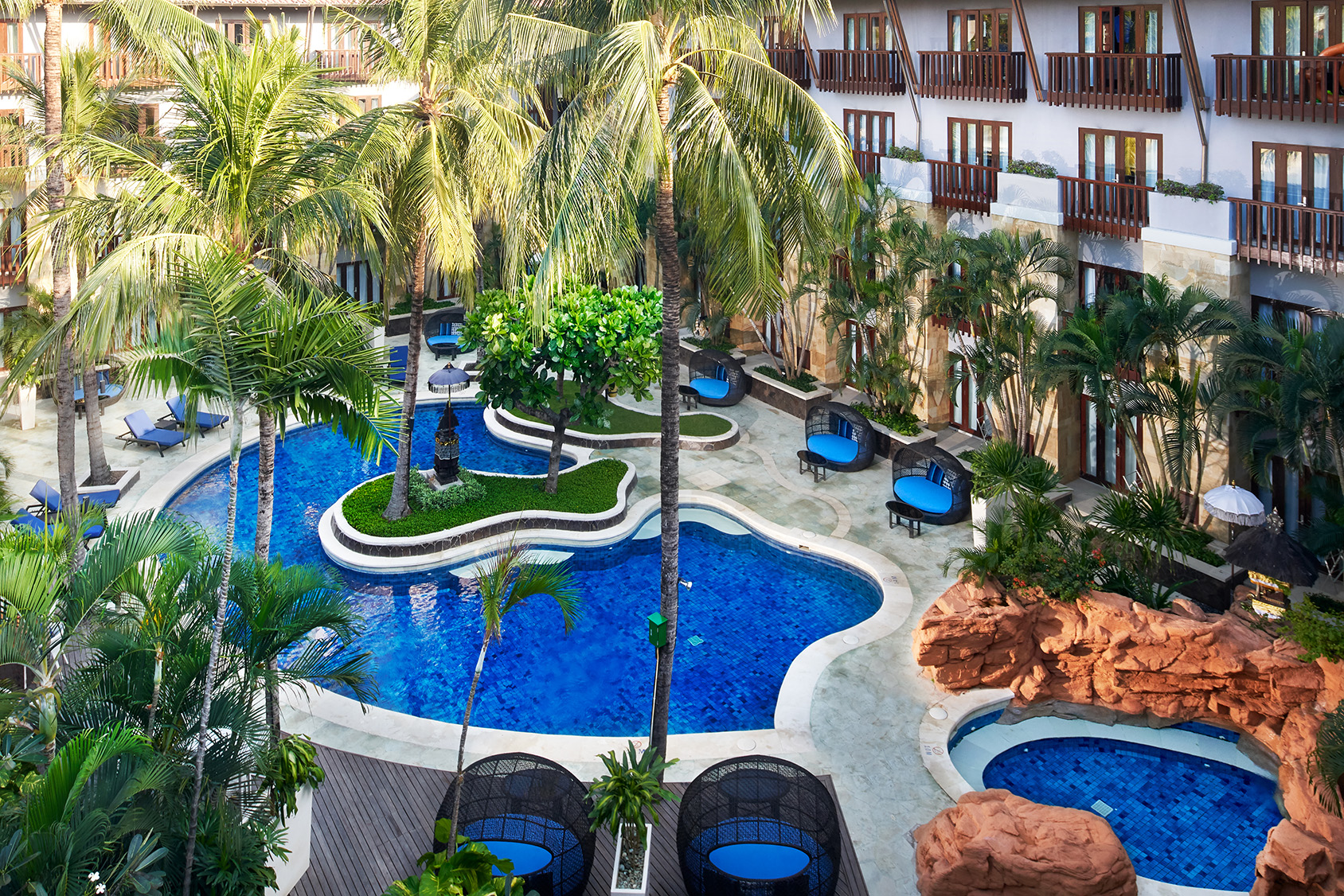 HRH Bali - Chill Out Pool.jpg