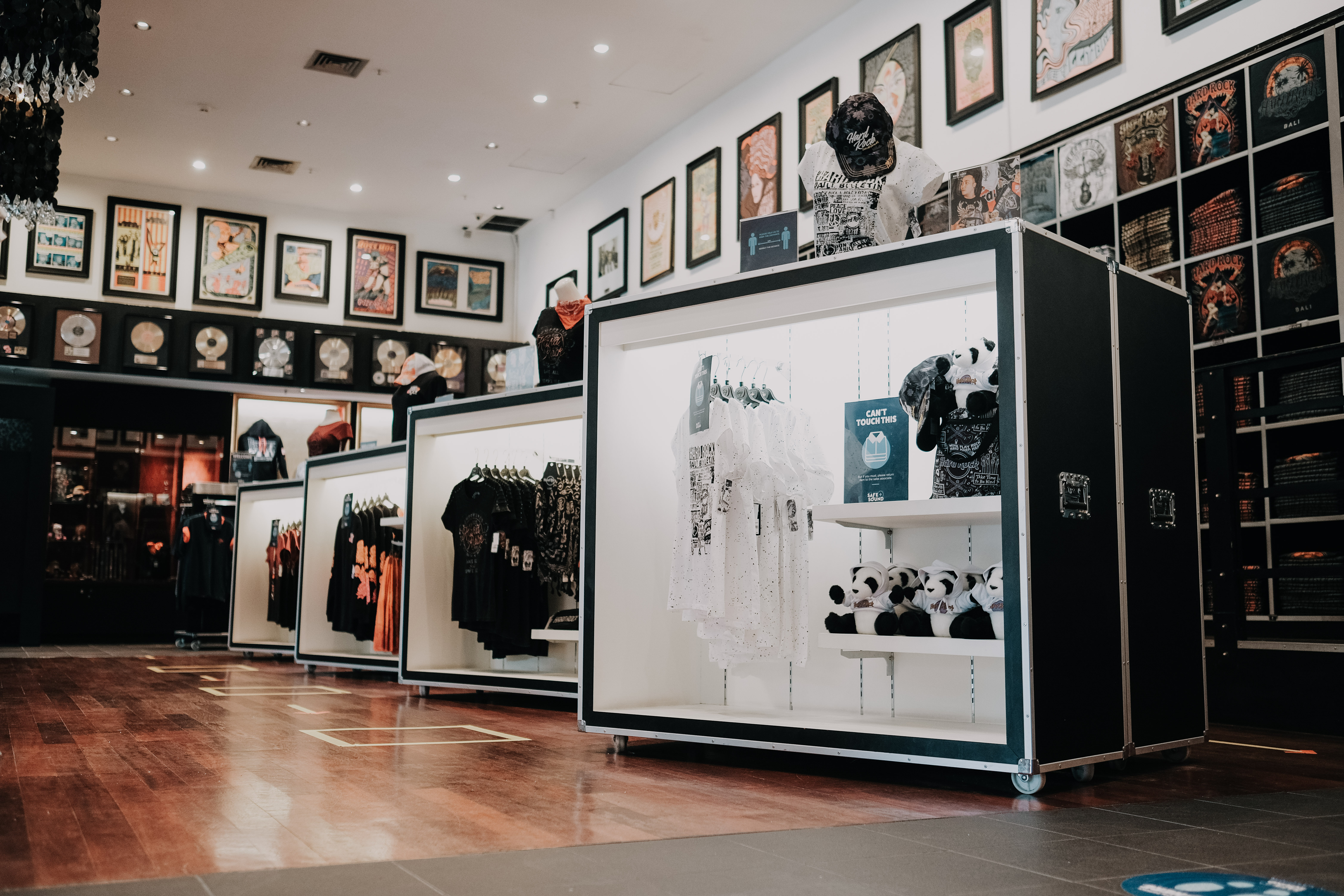 HRH Bali - Rock Shop.jpg